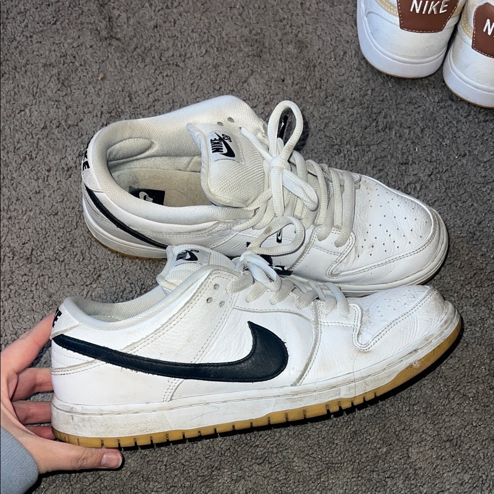 Nike White and Black SB